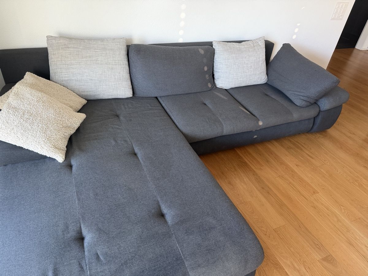 Sofas: Big Ecksofa grau aus Stoff  – D'occasion à Tägerwilen par aircanada83 1