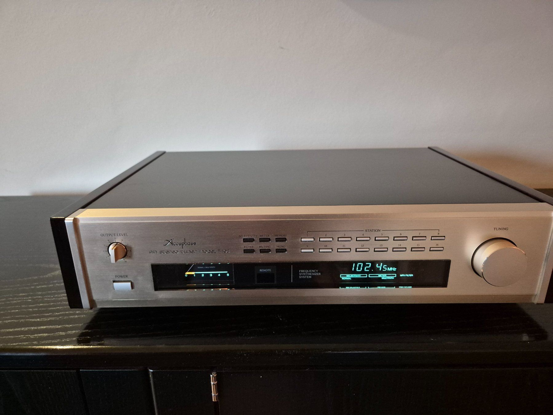 Radio: Accuphase T108 highend Tuner – Usato da Locarno venduto da analog-hans