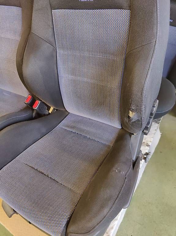 Tutti pezzi di ricambio auto: VW Golf 4 Recaro Stoffsitze – Usato da Altdorf UR venduto da Gufler6460 3