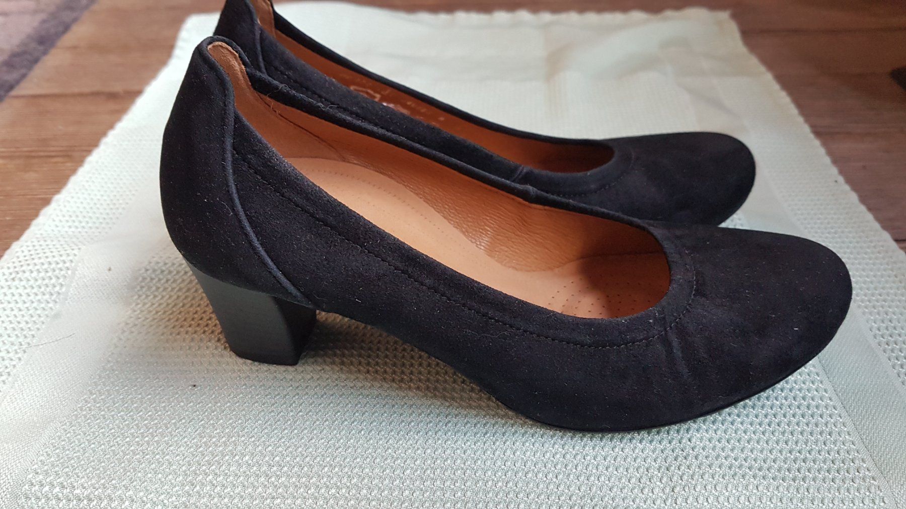 Gabor Scarpe da donna: Gabor Absatzschuhe Grösse 3 – Nuovo (secondo la descrizione) da Reutigen venduto da Easy0807