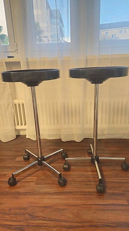 Möbel & Einrichtung: 2 Coiffeur Rolltablett / Färbewagen auf Rollen – Gebraucht aus Arbon von Melonie 1