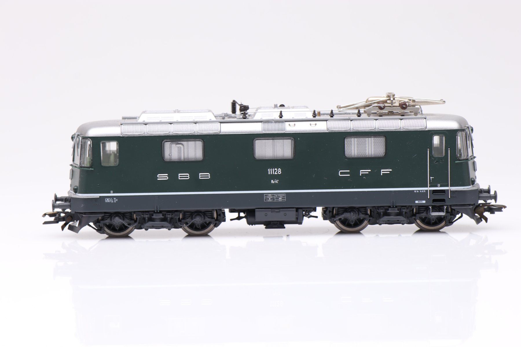 Roco Modelleisenbahnen: Roco SBB Re 4/4" 11128 E-Lok DC, H0 – Gebraucht aus Ried (Muotathal) von Modellbahn.swiss 1