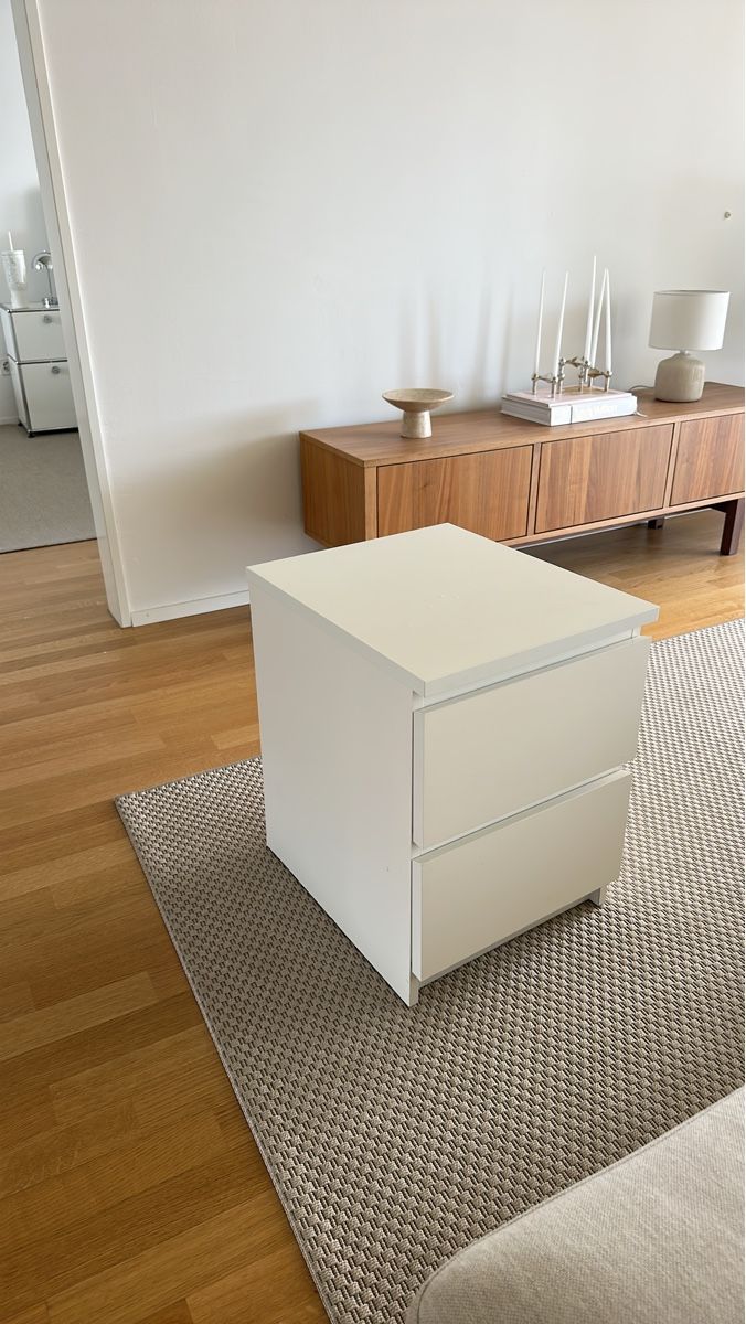 Nachttische: Nachttisch (Malm, Ikea) – Gebraucht aus Wangen b. Olten von stu_28hn