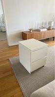 Nachttisch (Malm, Ikea)