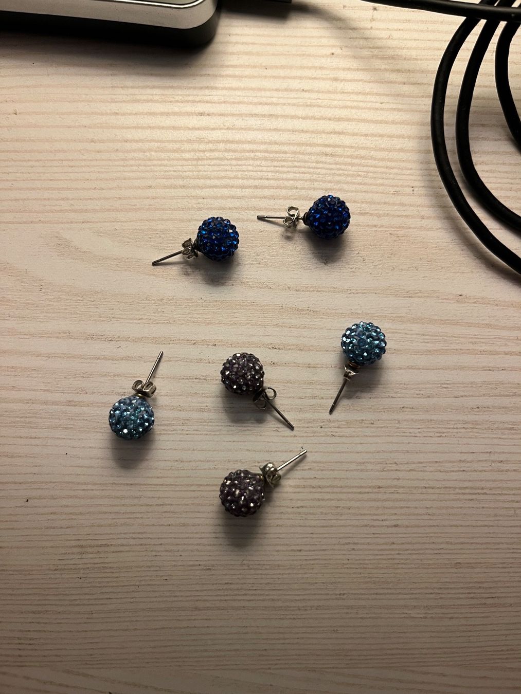 Orecchini pendenti & Orecchini a lobo: Lot boucles d’oreilles – Usato da Montsevelier venduto da Duna2210 1
