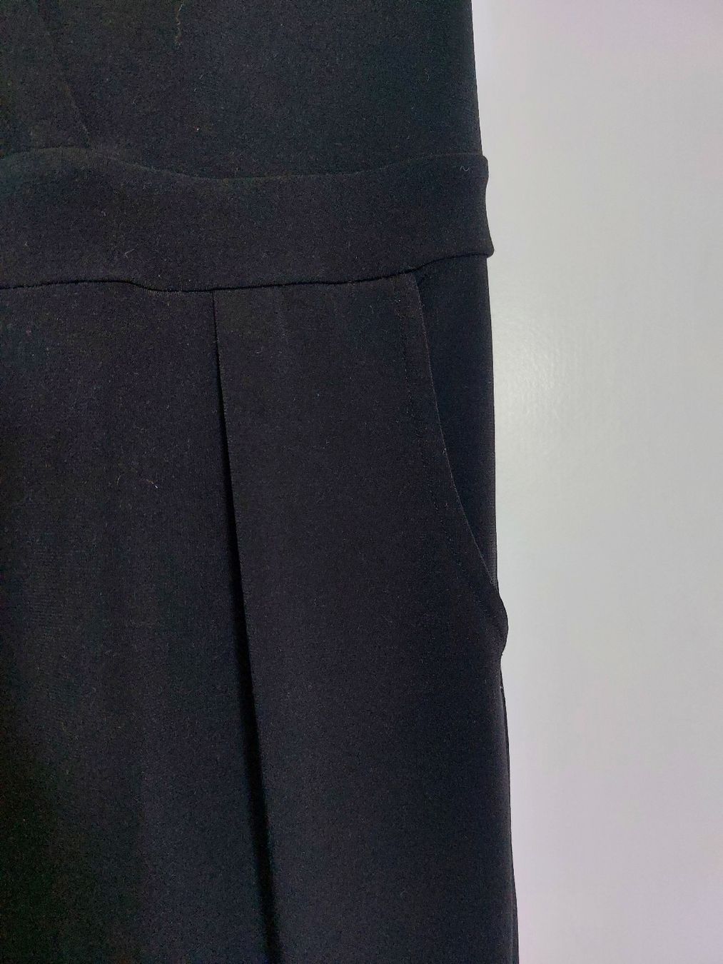 Tute: Schwarzer Jumpsuit, Gr. 36, elegant & bequem – Usato da Horgen venduto da prinza 2