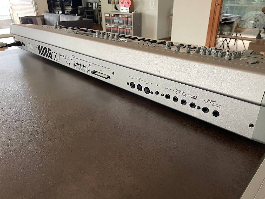 Korg Strumenti musicali: Korg Z1 + RAM Card - High-End Phys.Model Synth., Neuzustand – Nuovo (secondo la descrizione) da Kaltbach venduto da Balmung02 3