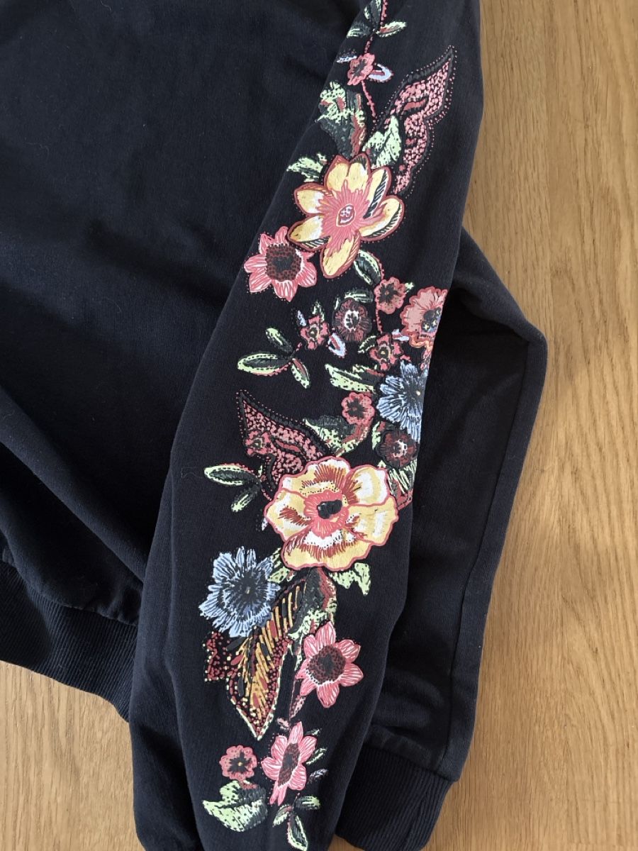 Only Maglioni & Felpe: ONLY LIFE Sweater Blumen Print Gr. M  – Usato da Rünenberg venduto da ZwergLi100 1