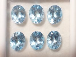 Blauer Topas 10x8 mm Oval , ca. 2.9 ct. Augenrein