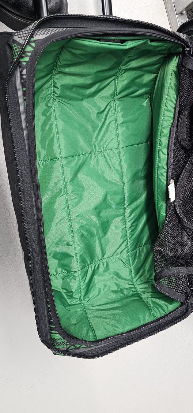 Dakine Reisekoffer: Dakine Rollkoffer neuwertig 49Liter – Neu (gemäss Beschreibung) aus Zürich von Daniela51 5