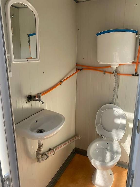 Baucontainer: Baucontainer Sanitärcontainer 2 WC und DU – Gebraucht aus Turtmann von FreiHausBau 4