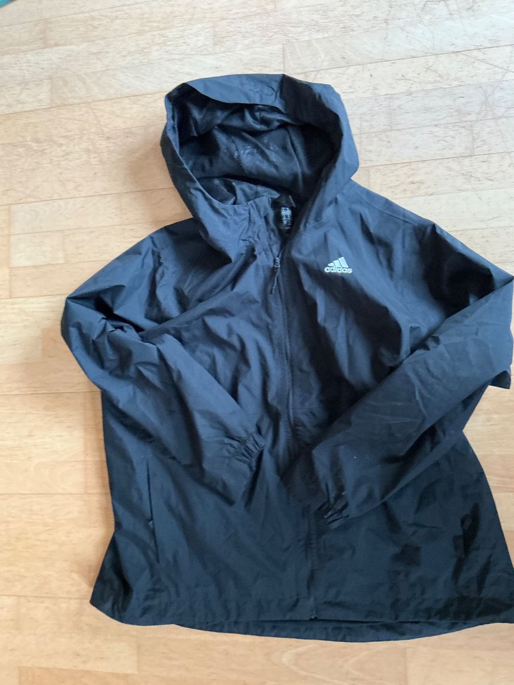 Adidas Giacche: Regenjacke schwarz Adidas Gr.52 – Usato da Bern venduto da Kaimansurfer67