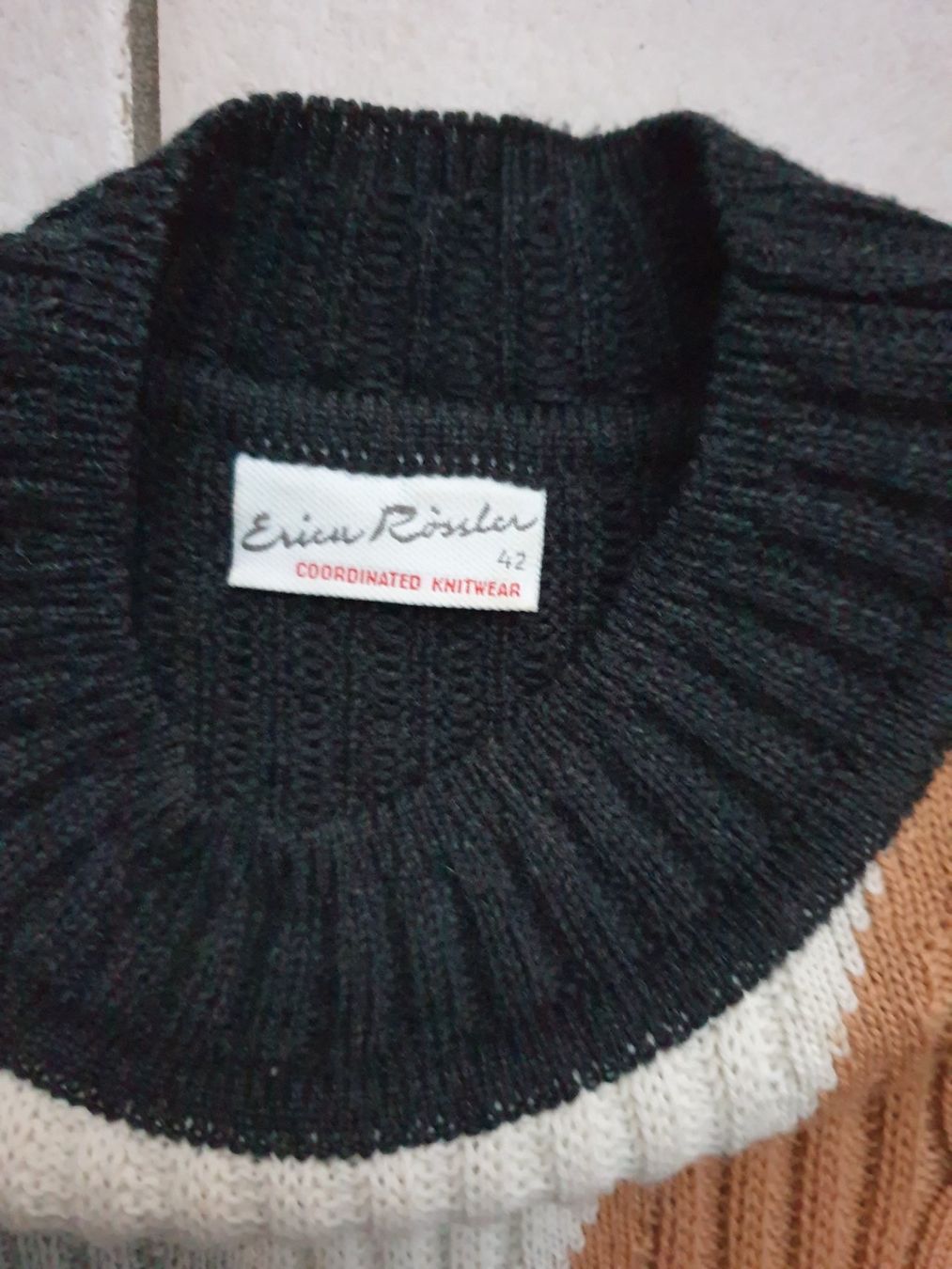 Maglioni & Felpe: Pull 50% laine, taille 42 – Nuovo (secondo la descrizione) da St-Triphon venduto da Jldr0 3