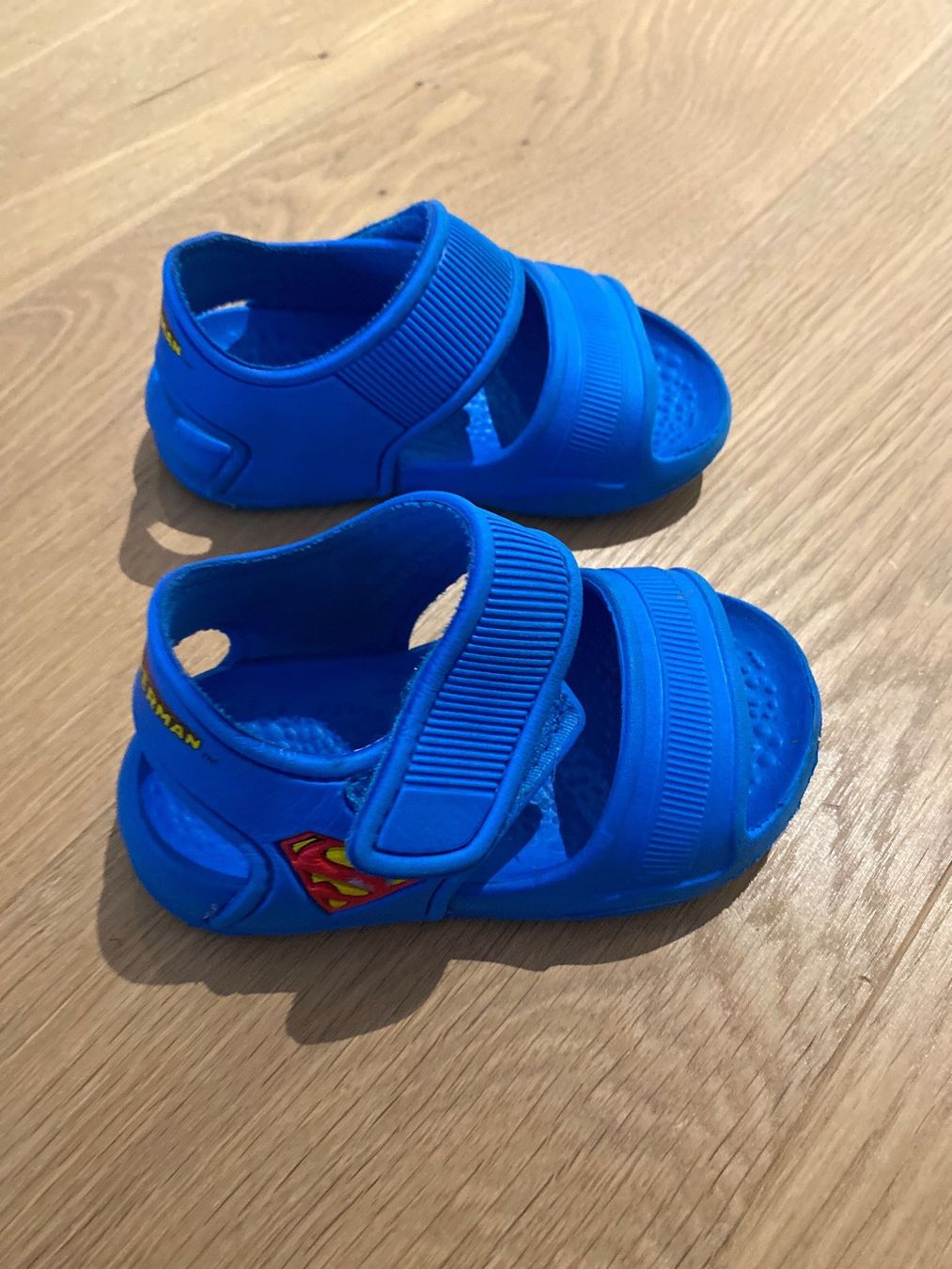Schuhe für Jungen: Schuhset Grösse 20 – Gebraucht aus Bolligen von Noeggeli10 2