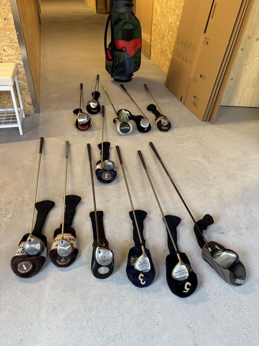 Mazze & Set: 12 Stk Golfschläger/Driver mit Wilson Tasche – Usato da Flums venduto da Limatools