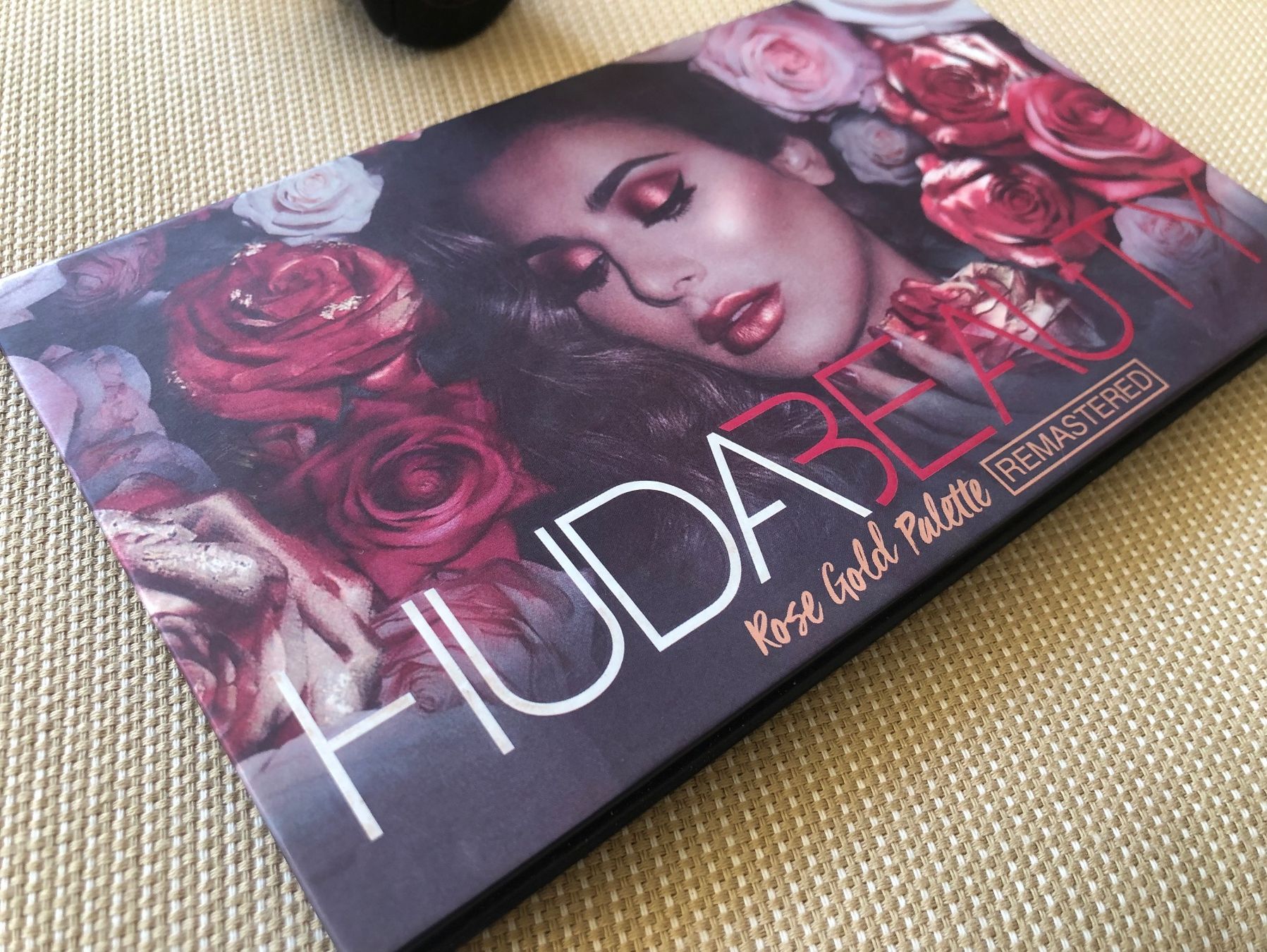 Make-up: Huda beauty eyeshadow – Usato da Dottikon venduto da 6571 2