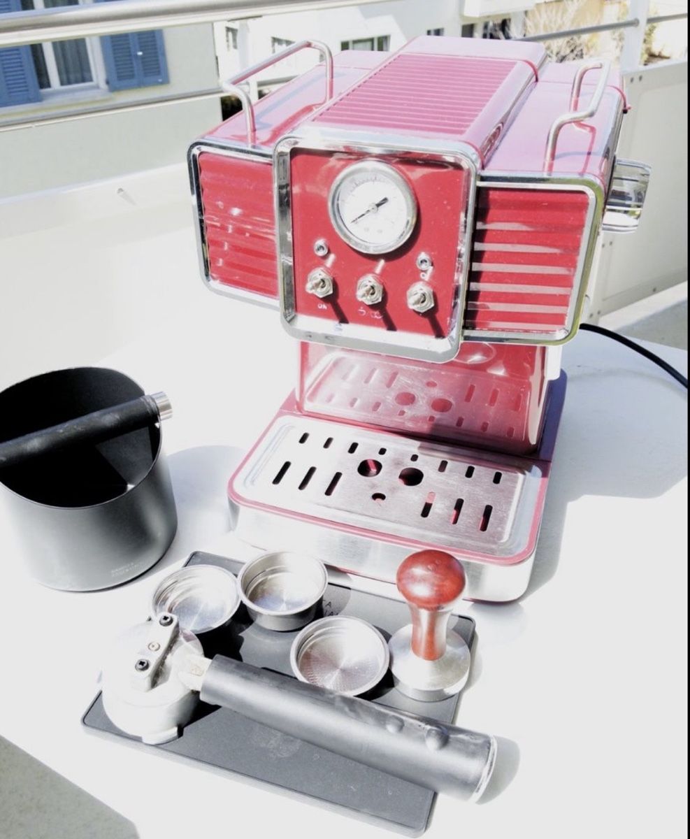 Macchine per caffè & Macchine per espresso: Klarstein Espressomaschine Gusto Classico - Rot Top! – Usato da Wettingen venduto da rog_fhz5 1
