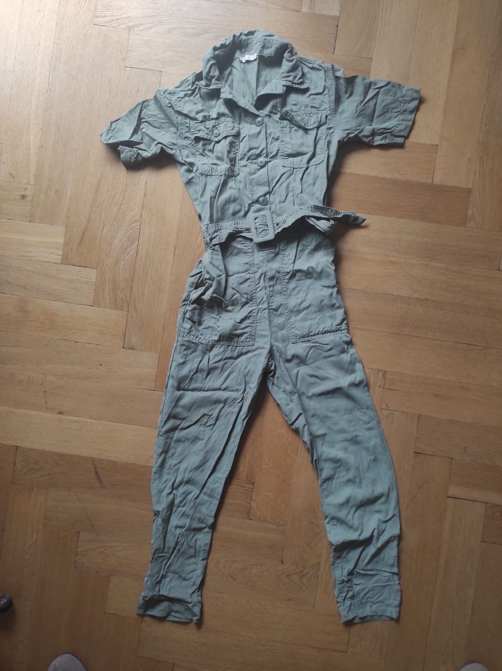 Tute: Jumpsuit khakifarben, Gr. S – Usato da Zürich venduto da iddlyriddly