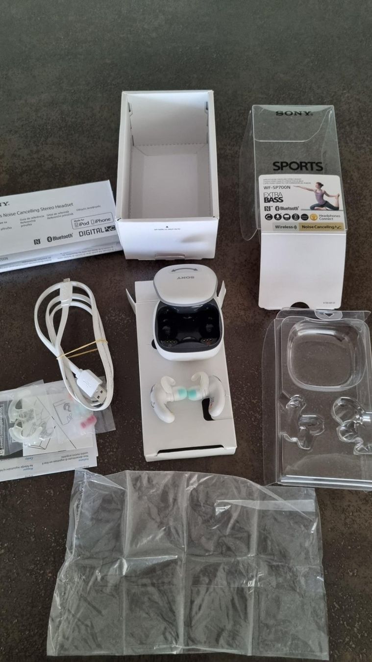 Sony Kopfhörer: Sony Headphones Wireless WF-SP700N – Gebraucht aus Wauwil von Jabbah6