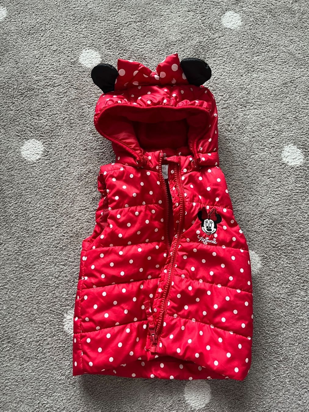 H&M Altro abbigliamento per bambina: Weste Minnie Mouse Gr. 86 – Usato da Villnachern venduto da schudelinho