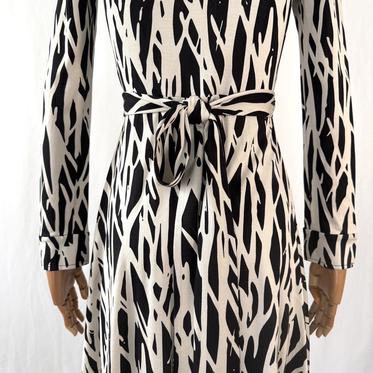 Diane von Furstenberg Vestiti: DIANE VON FURSTENBERG Silk Dress – Nuovo (secondo la descrizione) da Emmen venduto da Nightingale_2022 5