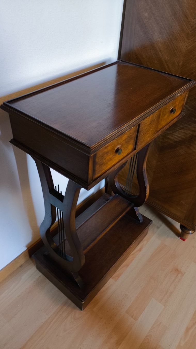 Comodini: Petite table de chevet – Usato da Porrentruy venduto da NGiorda 1