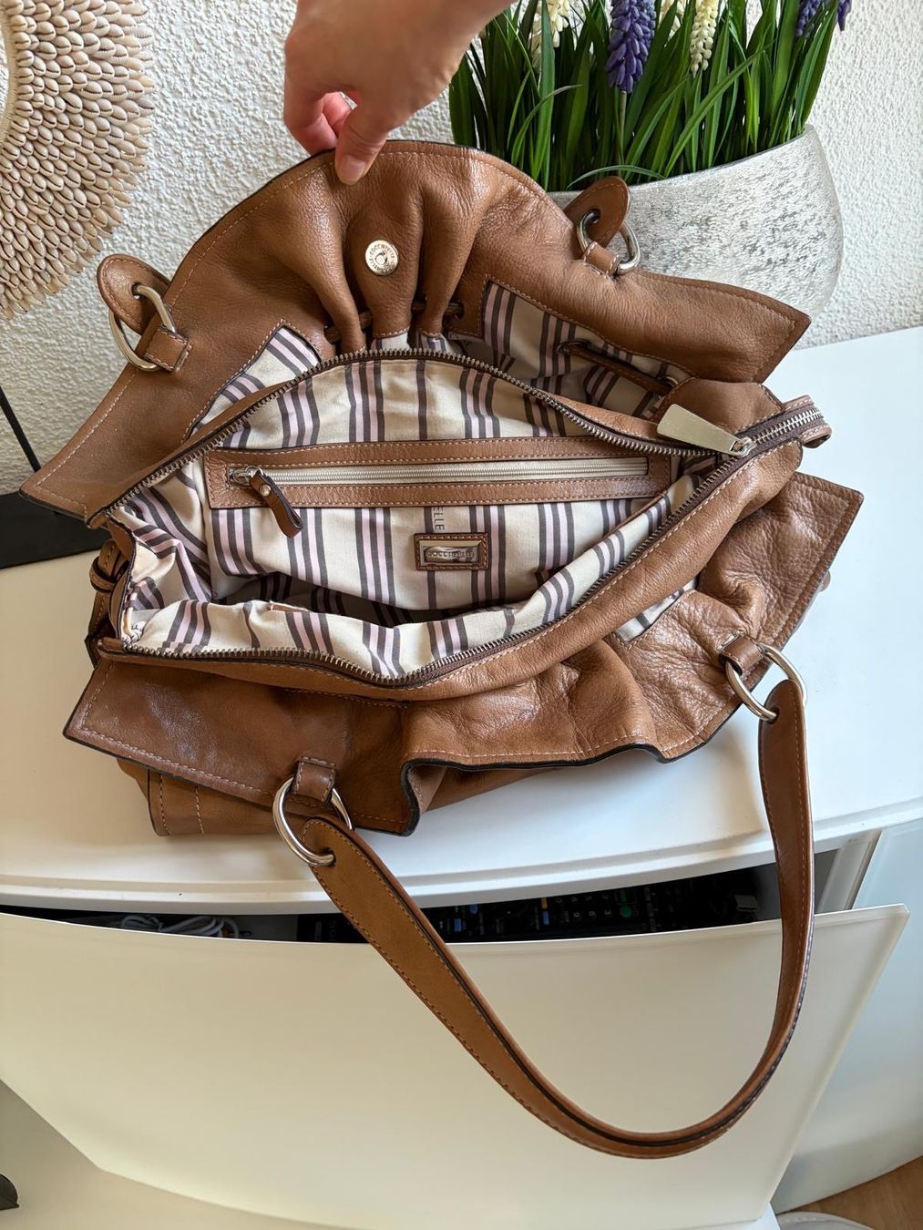 Coccinelle Borse da donna: Coccinelle Ledertasche Top Zustand – Usato da Zürich venduto da ana_7wny 6