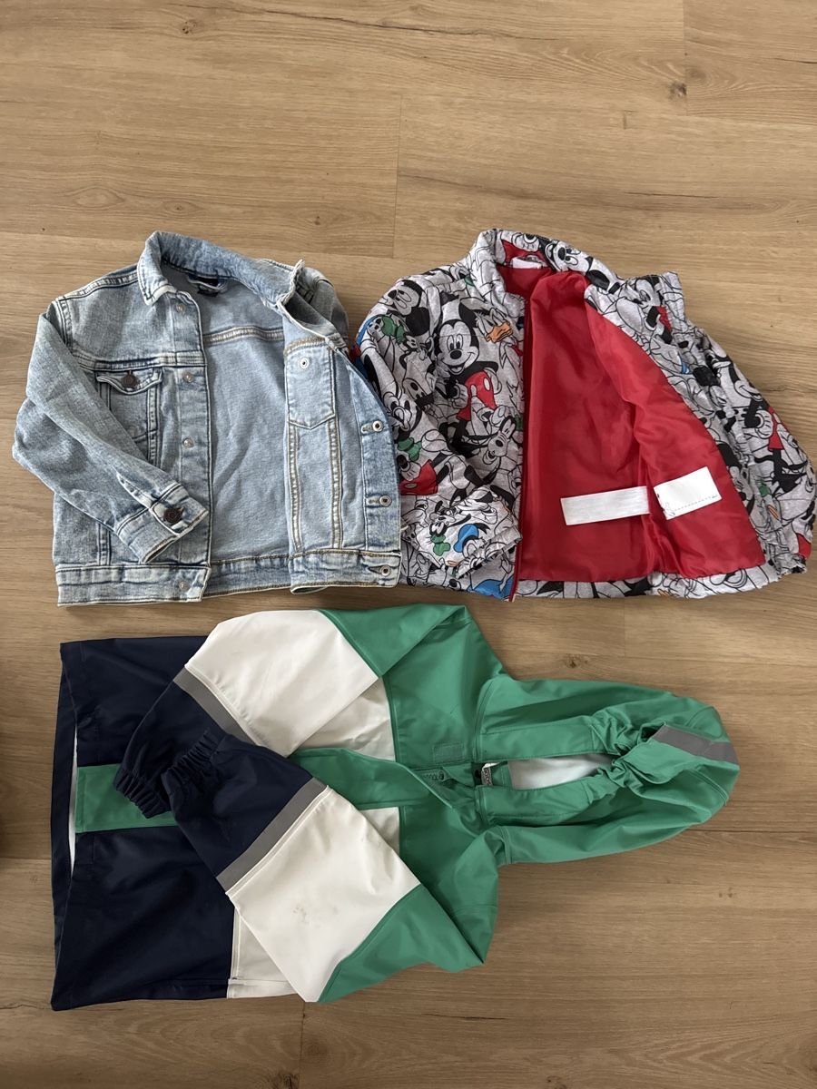 Lotti & Set di vestiti: Kleiderpaket. Mit Jacken &Sneakers Gr.110 – Usato da Hettlingen venduto da sch_gr5s 2