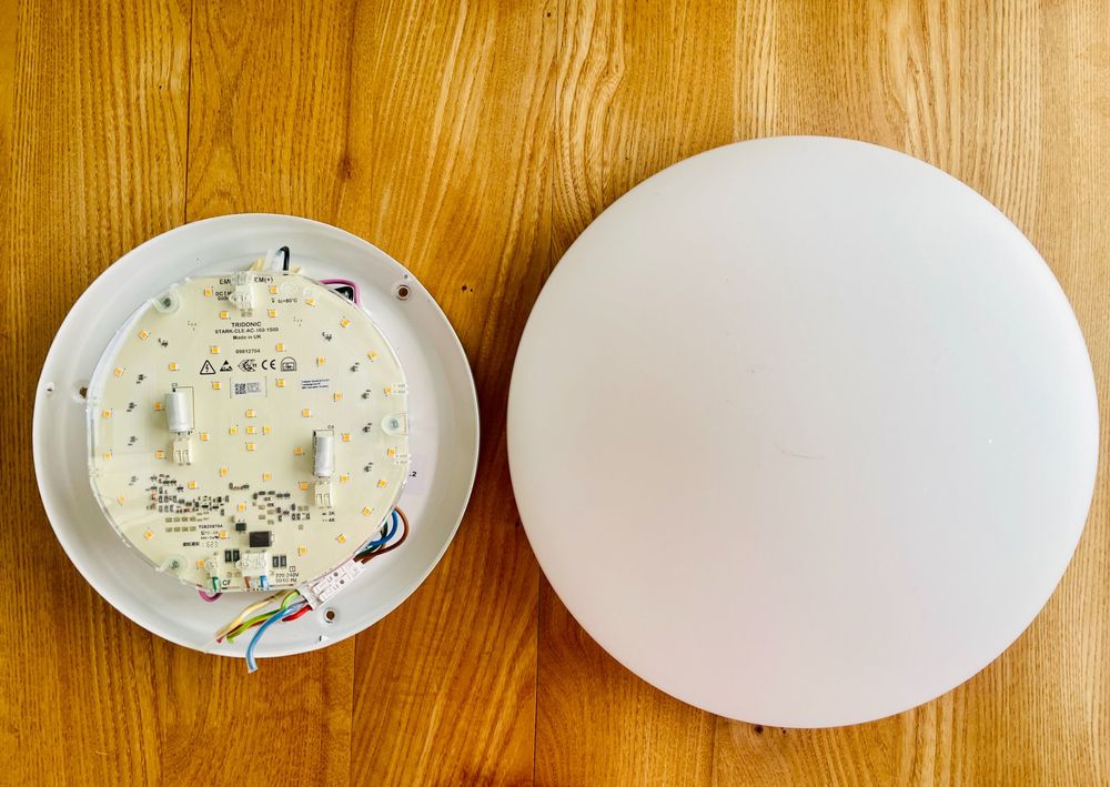 Lustres & lampes de plafonds: 6 LED Deckenlampe weiss, Starklicht 16W-1500lm – Défectueux à Zürich par Dmbz