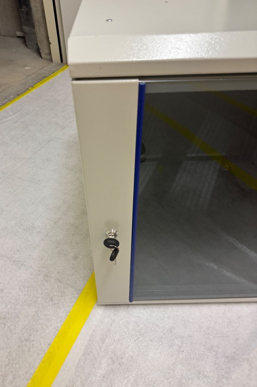 Racks & Supports: Serverrack – D'occasion à Dietikon par Oberentfelden_ 7