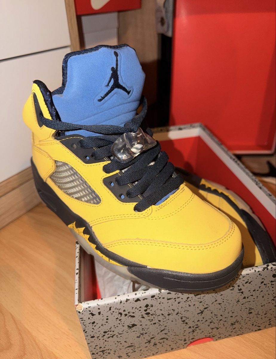 Jordan Scarpe da uomo: AIR JORDAN 5 RETRO SE – Nuovo (secondo la descrizione) da Frauenfeld venduto da emi_gk8l 4