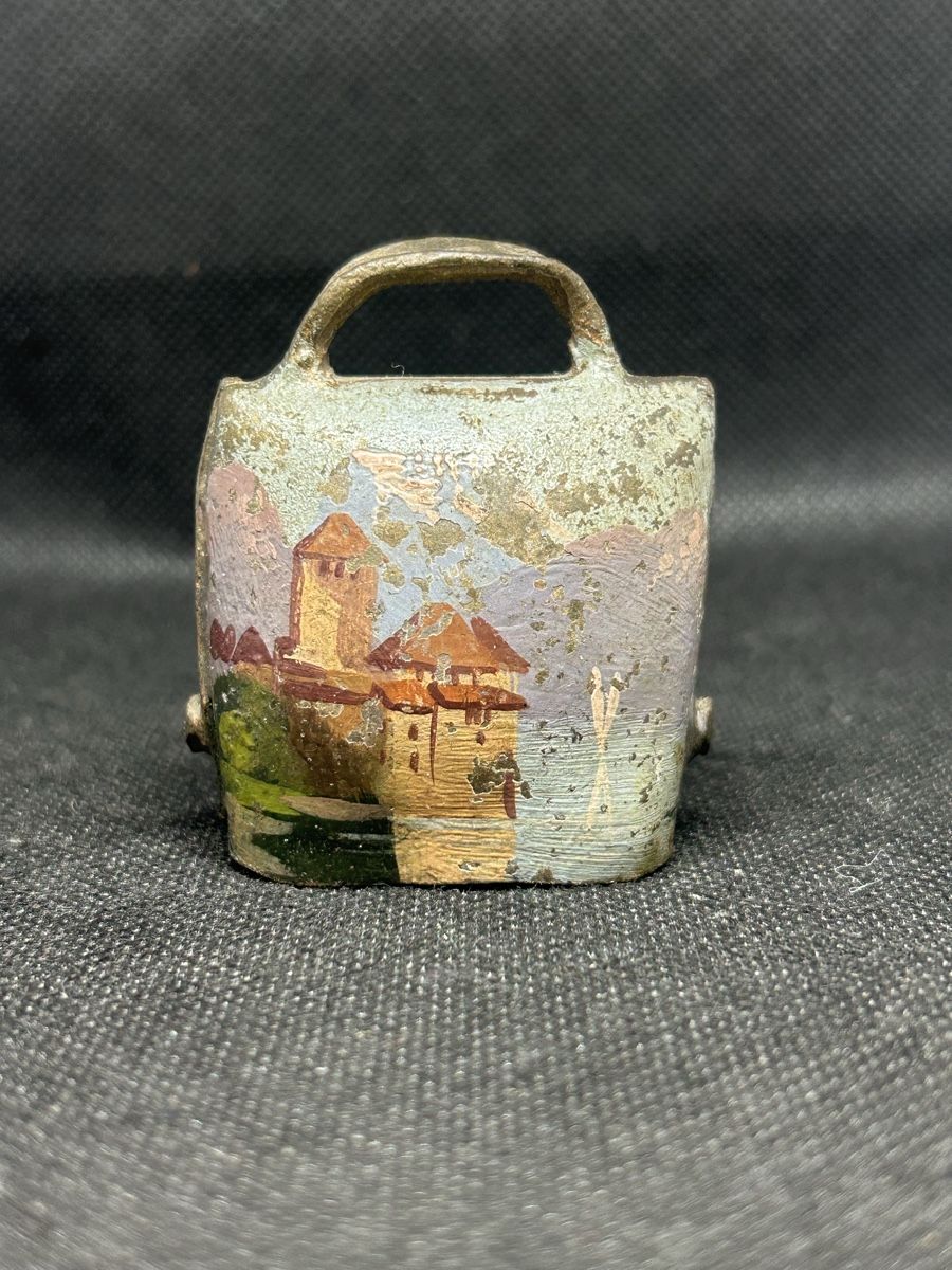 Glocken & Treicheln: Cloche ancienne peinte main Château de Chillon – Gebraucht aus Lausanne von Weber1007