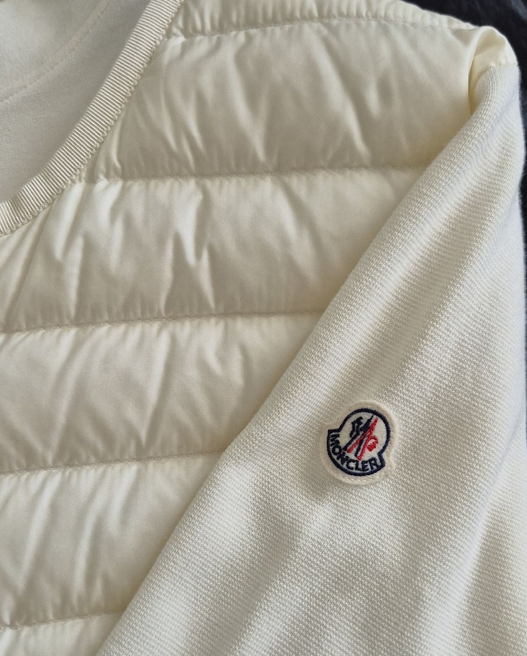 Moncler Giacche: Stepjacke mit Tricot – Nuovo (secondo la descrizione) da Schaffhausen venduto da Captancemo 1