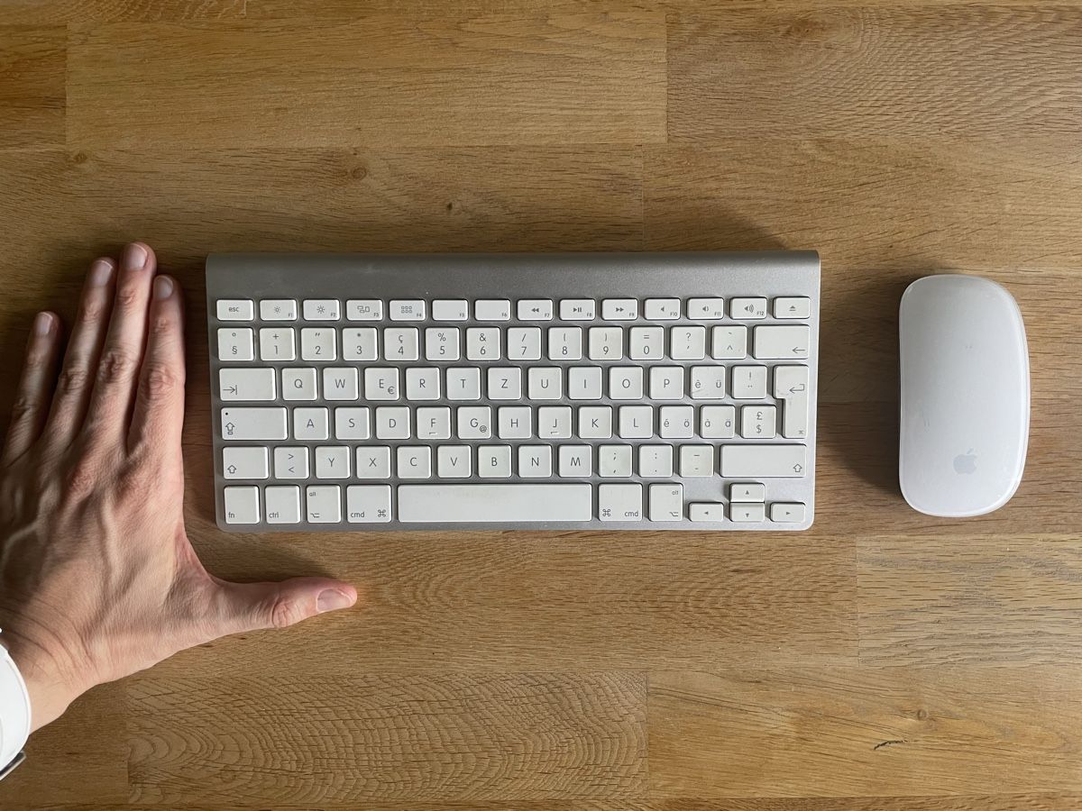 Apple Tastaturen: Apple Magic Keyboard & Magic Mouse – Gebraucht aus Kloten von Bevandes