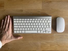 Apple Magic Keyboard & Magic Mouse