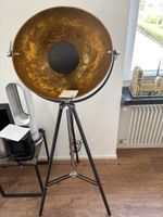 Zum Verkauf steht diese Lampe in einwandfreien Zustand 