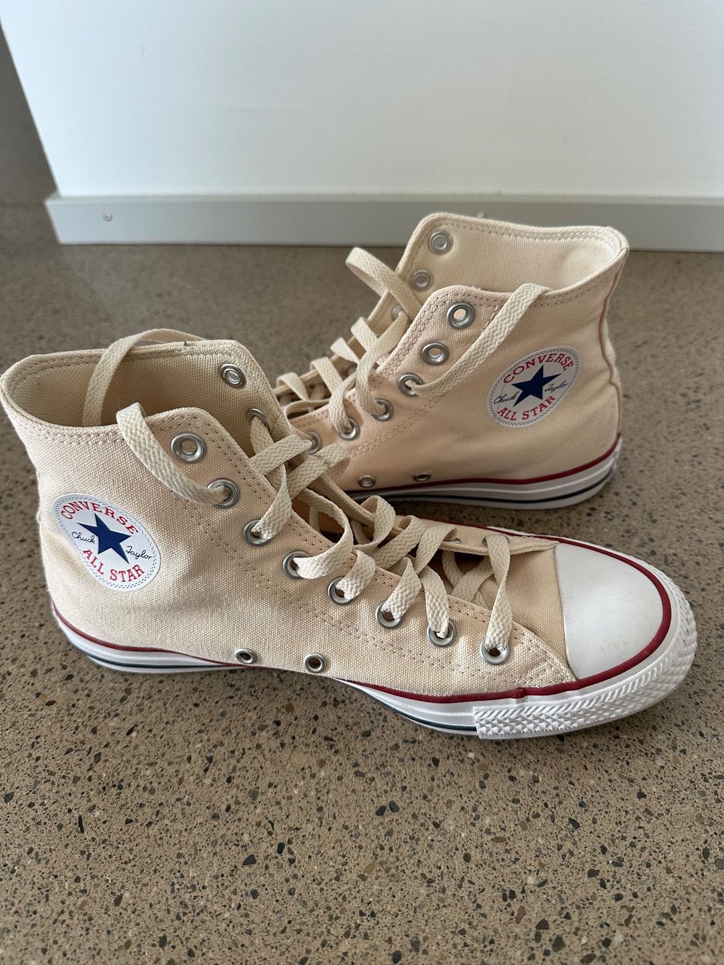 Converse Chaussures hommes: Chucks Converse 40 beige weiss – D'occasion à Zürich par top_fj7h