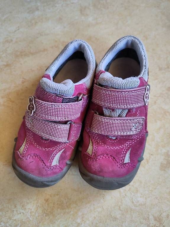 Chaussures filles: Schuhe Superfit Grösse 24 – D'occasion à Igis par Ricema