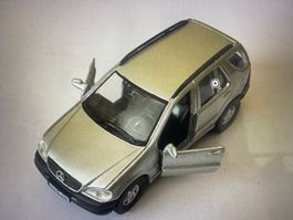 Mercedes-Benz ML 320 1-41 Maisto Superior NEU & OVP 178