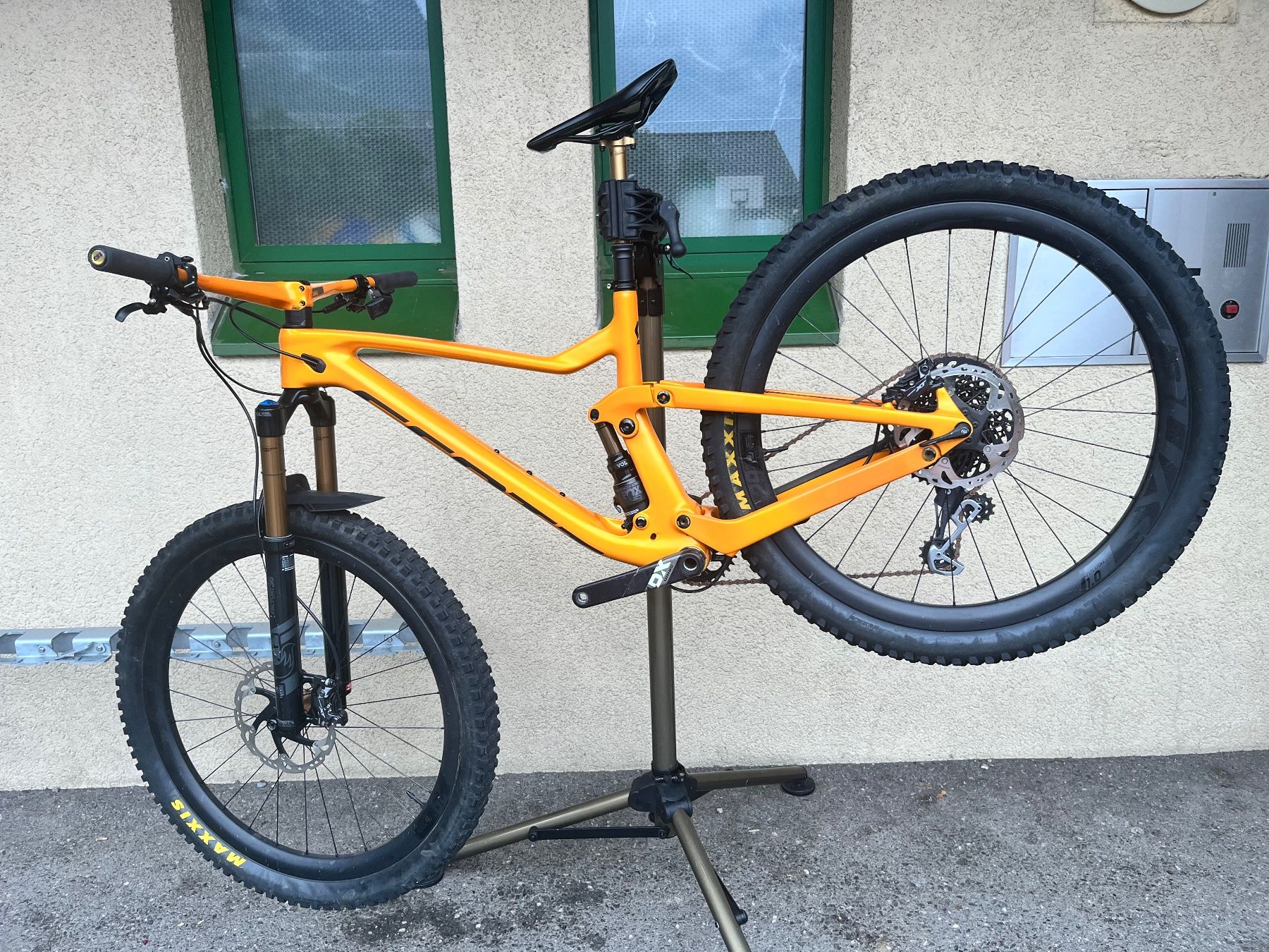 Scott Biciclette: Scott Genius 900 Ultimate AXS – Usato da Felsberg venduto da Lfrog