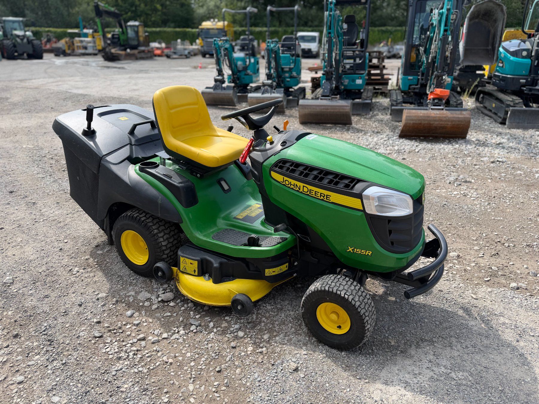 John Deere Tagliaerba: John Deere X155R, Aufsitzmäher, Rasentraktor, Garten – Usato da Jona venduto da tsbm2 2