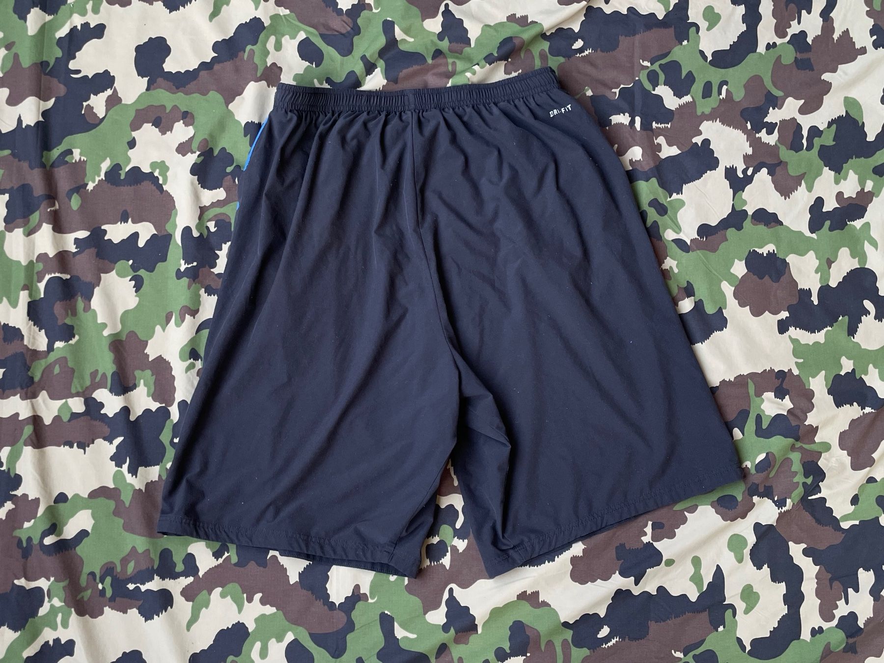Nike Pantaloni: 2K10 Nike Short Dry-fit – Usato da Zürich venduto da le_souk 1