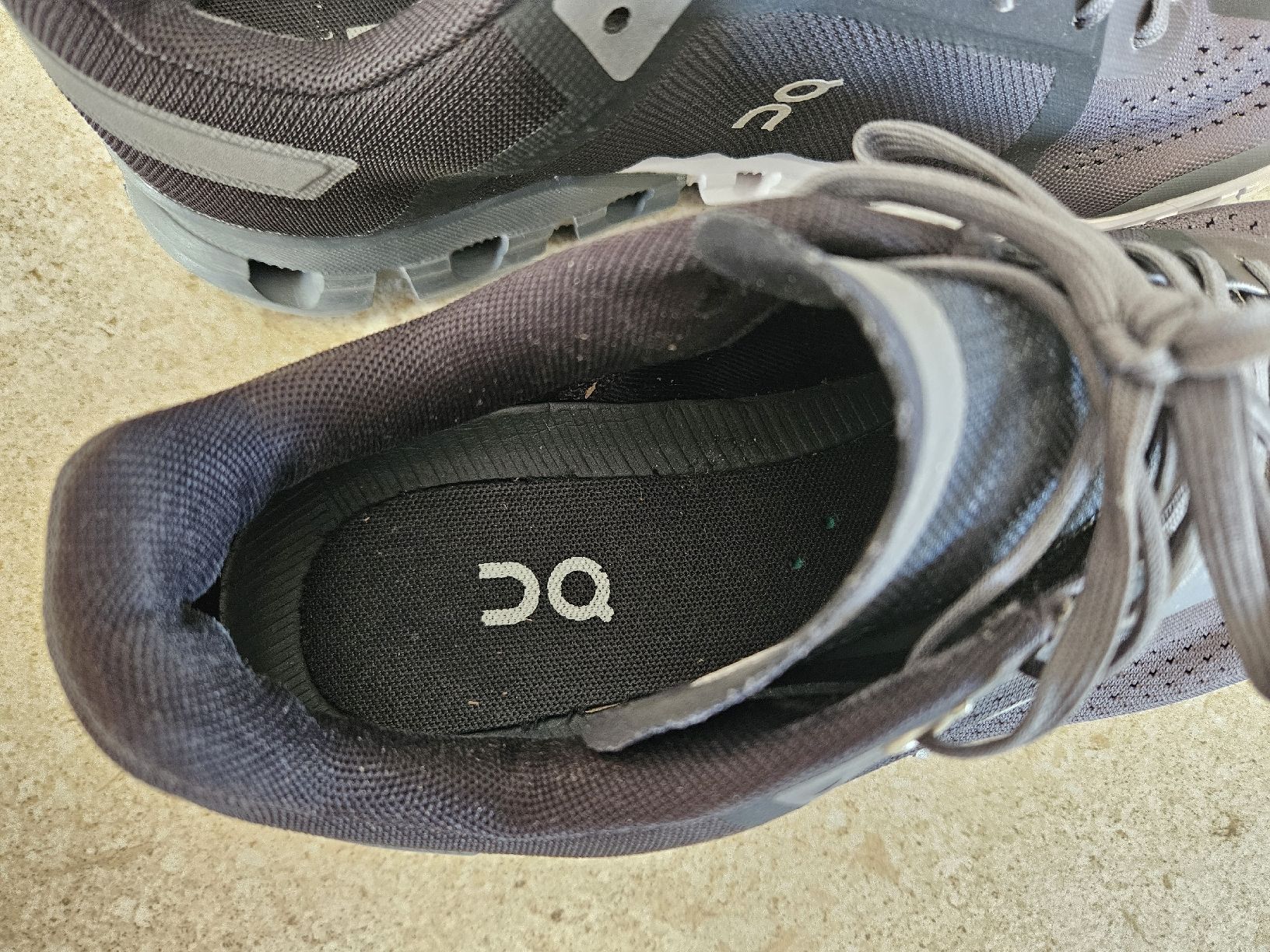 On Chaussures hommes: ON Cloudtec Laufschuhe Herren Grau Gr. 43  – D'occasion à Zuzwil SG par Loeni11 4