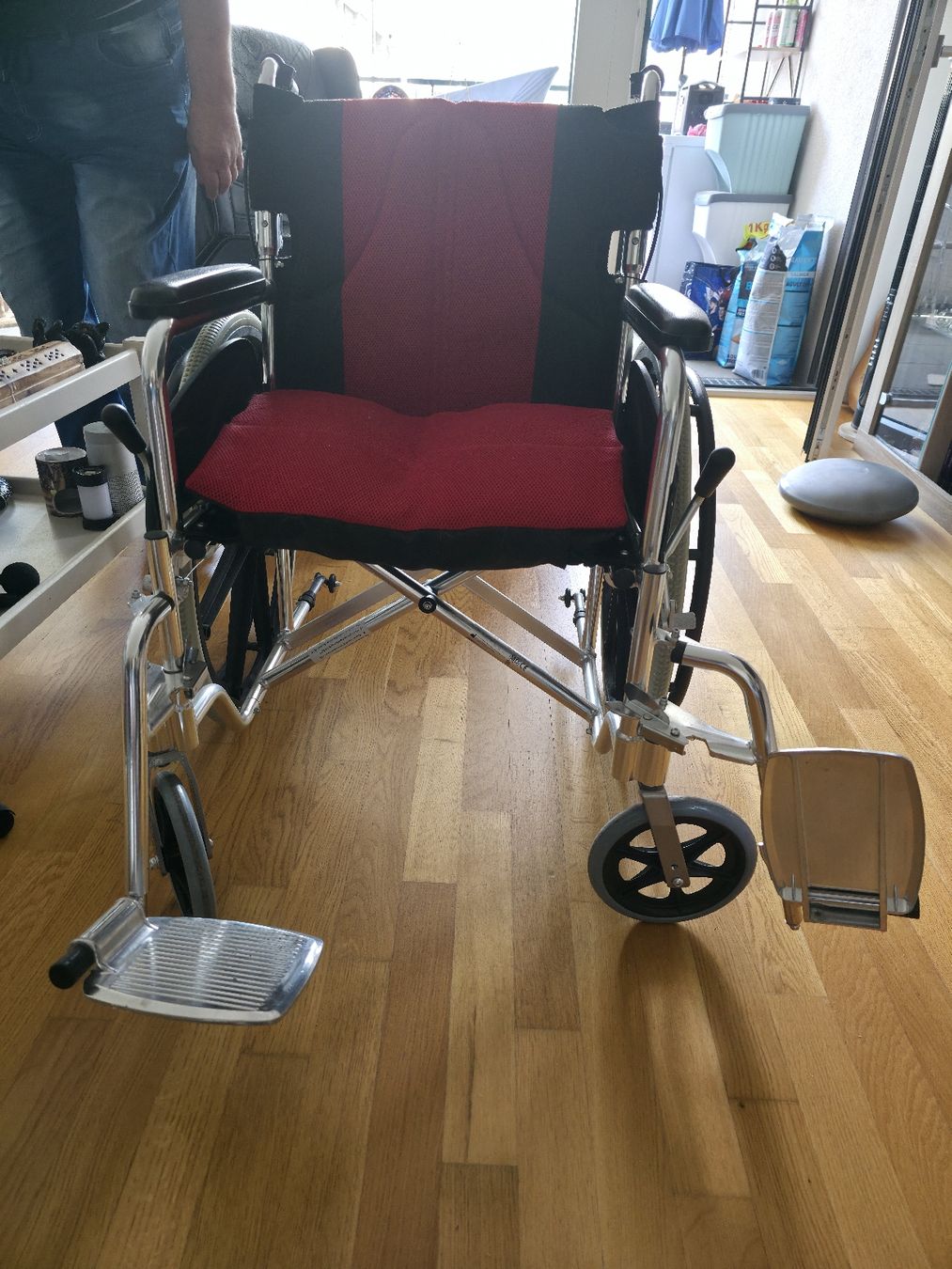 Chaises roulantes: Fauteuil roulant  – Neuf (Voir description) à Monthey par per_d9wg 1