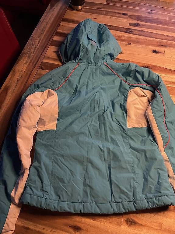Giacche: Columbia Ski-Snowboard Jacke XS – Usato da Fischbach-göslikon venduto da Trinity16 1