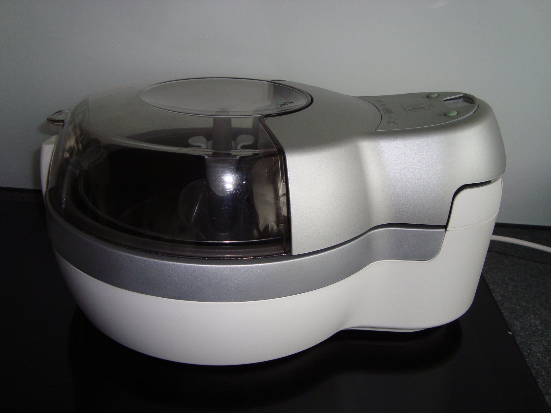 Tefal Elettrodomestici da cucina: Tefal Actifry Heissluft Fritteuse – Usato da Ehrendingen venduto da Sevilla8 8