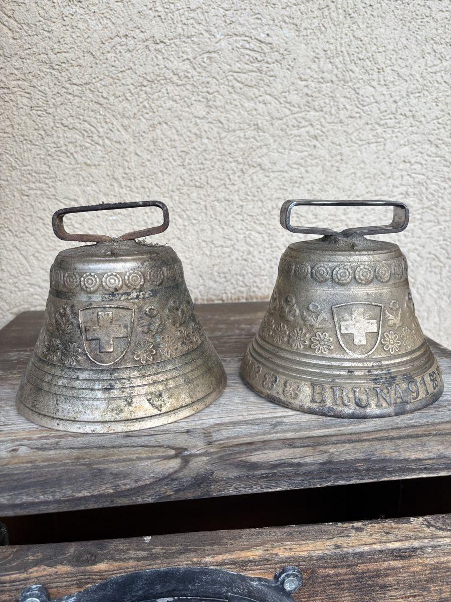 Glocken & Treicheln: 2 Gusset Glöggli – Gebraucht aus Schangnau von Roseggli82 1