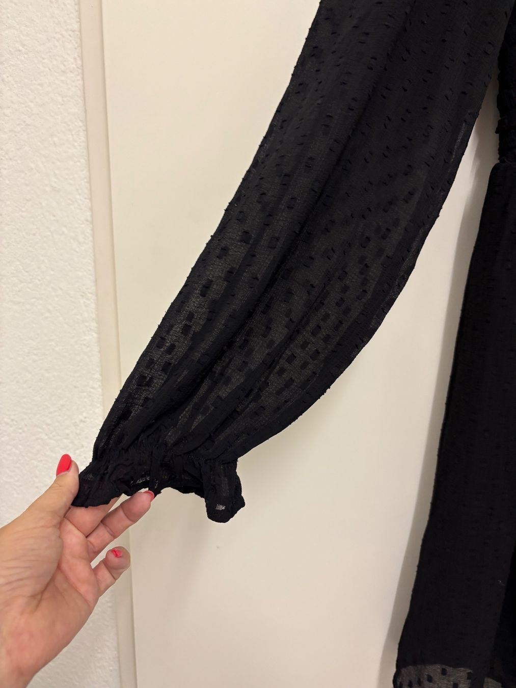 C&A Vestiti: Kleid schwarz Grösse 38 Stoffmuster Langarm – Usato da Basel venduto da Tierschutz-Flohmi 1