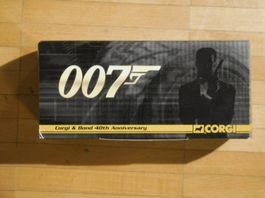 JAMES BOND 40th ANNIVERSARY GOLDFINGER ASTON MARTIN CORGI