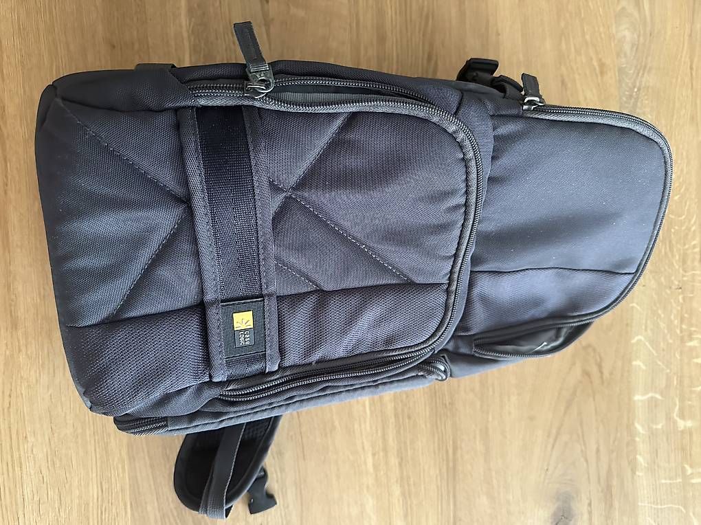 Zaini: Sac à appareil photo  – Usato da Carouge GE venduto da Mfeusier